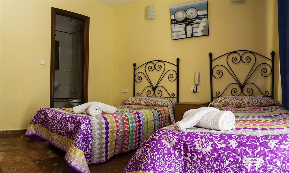 Hostal Nevot غرناطة المظهر الخارجي الصورة