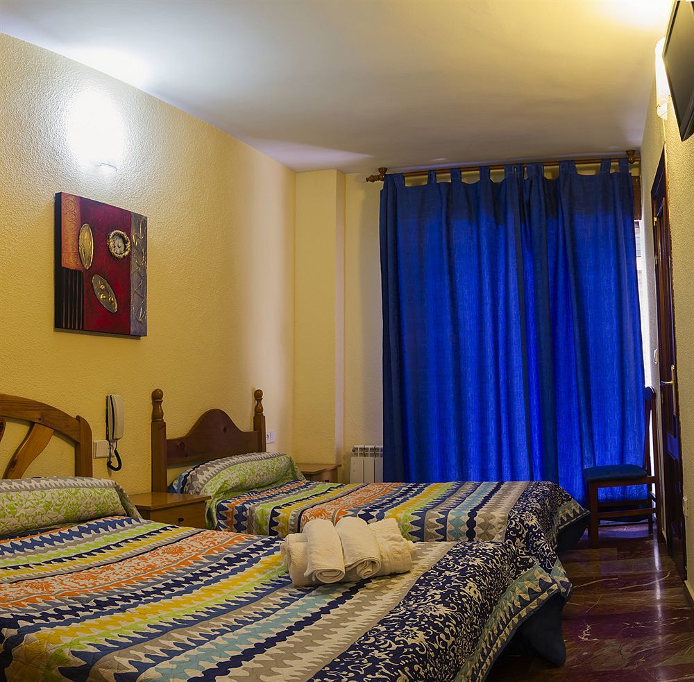 Hostal Nevot غرناطة المظهر الخارجي الصورة